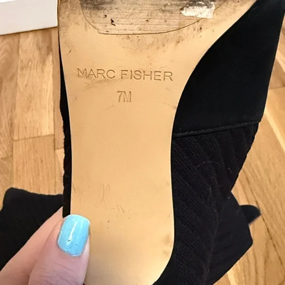 Marc Fisher Elegant Black Stretchy Ankle Boots size 7 - Picture 2 of 4